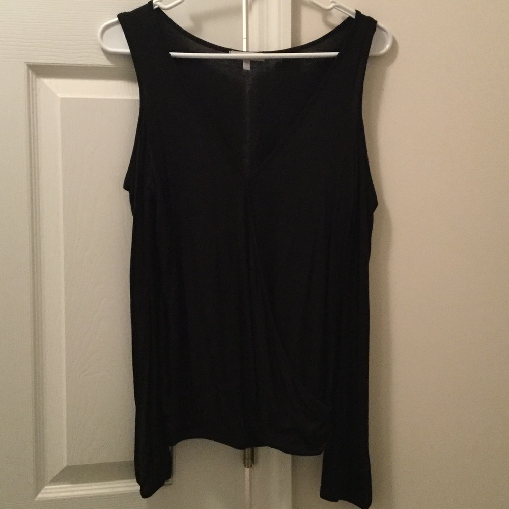 Cold shoulder long sleeve top